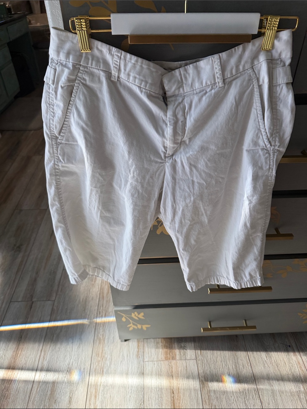 Vince White Women's Flat Front Shorts